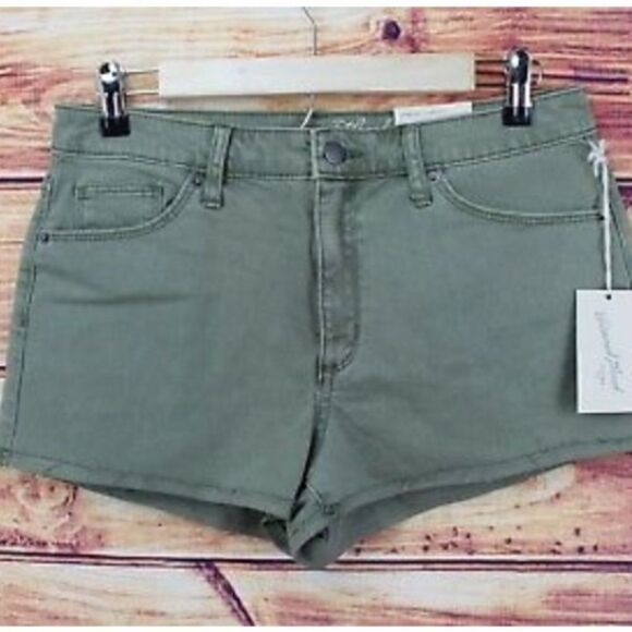 Nwt GREEN UNIVERSAL THREAD SHORTIE SHORTS - Picture 3 of 6